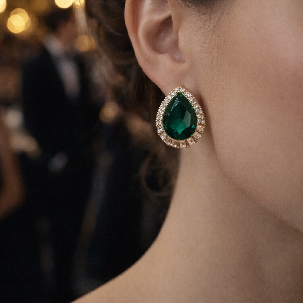 Emerald Tear Drop Rhinestone Earrings Vintage